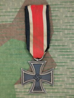 Eisernes Kreuz 2. Klasse 1939 mit Band