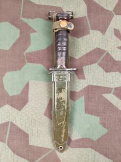 Bajonett M4, Camillus