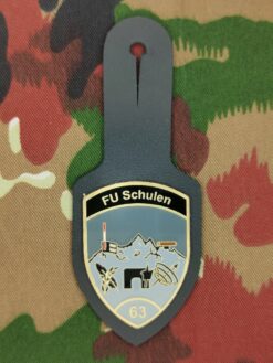 Brusttaschenanhänger FU Schulen 63