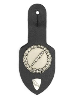 Brusttaschenanhänger Übermittlungssoldat mit Spezialistenabzeichen Panzerfaust